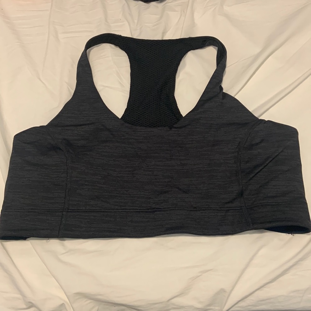 Outdoor Voices bra.